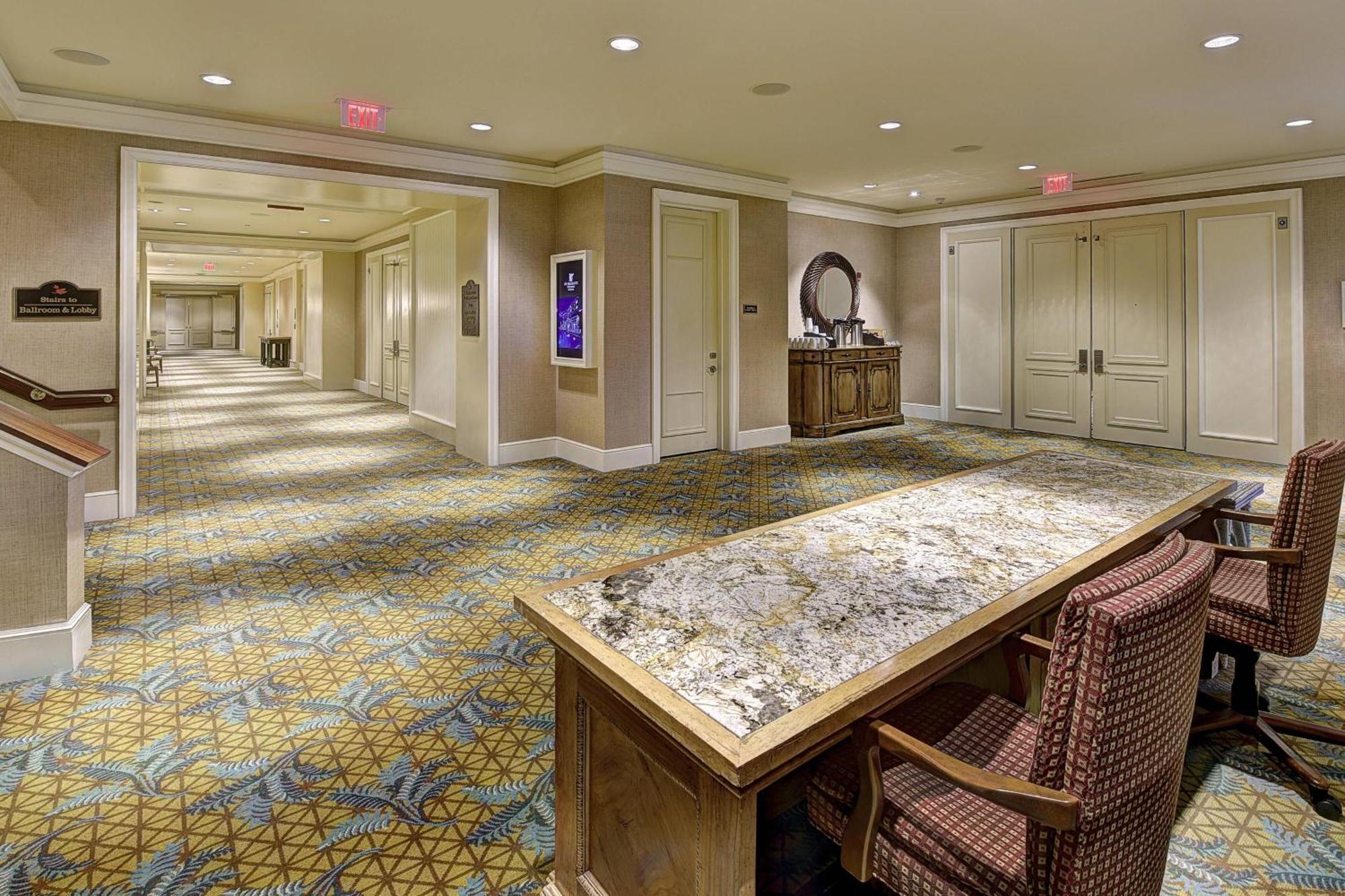 Jw Marriott The Rosseau Muskoka & 4* Minett